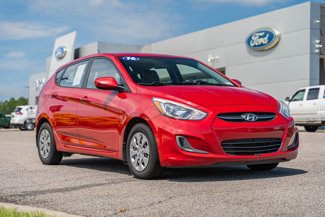 Used 2016 Hyundai Accent SE image 1
