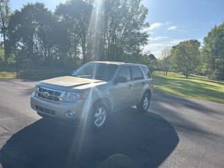 Used 2011 Ford Escape XLT image 1
