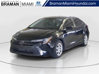 Used 2023 Toyota Corolla LE image 1
