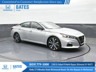 Used 2022 Nissan Altima 2.5 SR image 1
