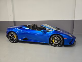 Used 2022 Lamborghini Huracan EVO image 1