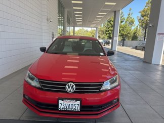 Used 2016 Volkswagen Jetta Sport image 1