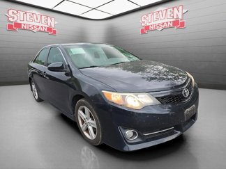 Used 2013 Toyota Camry SE image 1