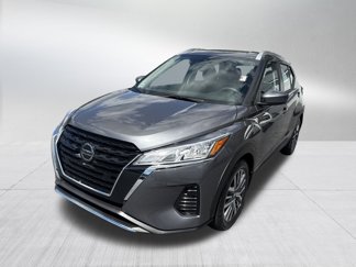 Used 2021 Nissan Kicks SV image 1
