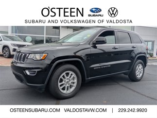Used 2018 Jeep Grand Cherokee Laredo image 1