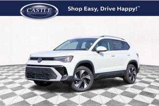 New 2025 Volkswagen Taos SE image 1