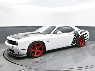 Used 2017 Dodge Challenger R/T w/ Blacktop Package image 1