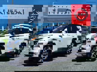 Used 2021 Nissan Rogue SV image 1