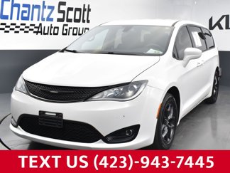 Used 2019 Chrysler Pacifica Touring Plus w/ S Appearance Package image 1