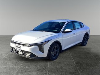 New 2025 Kia K4 LXS image 1