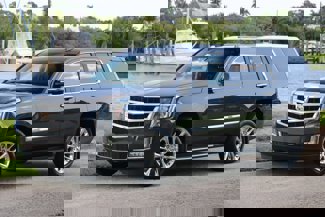 Used 2018 Cadillac Escalade Luxury image 1