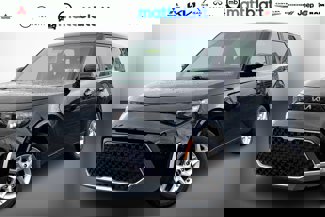 Used 2023 Kia Soul LX w/ LX Technology Package image 1