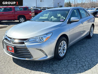 Used 2017 Toyota Camry LE image 1