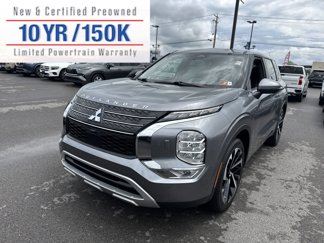 Used 2023 Mitsubishi Outlander SE image 1