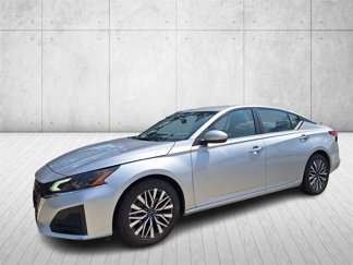 Used 2023 Nissan Altima 2.5 SV image 1