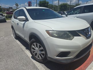 Used 2015 Nissan Rogue S image 1