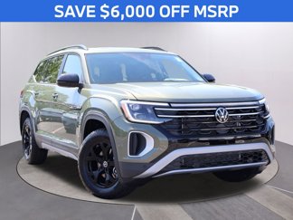 New 2025 Volkswagen Atlas Peak Edition SE image 1