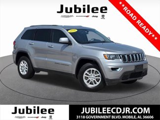 Certified 2020 Jeep Grand Cherokee Laredo image 1
