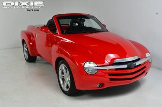 Used 2005 Chevrolet SSR w/ Preferred Equipment Group image 1