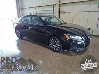 Used 2024 Nissan Altima 2.5 SV image 1