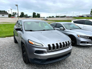 Used 2014 Jeep Cherokee Sport image 1