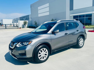 Used 2018 Nissan Rogue S image 1