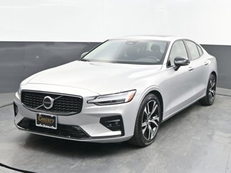 Certified 2025 Volvo S60 B5 Core image 1