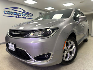Used 2017 Chrysler Pacifica Touring-L Plus w/ Tire & Wheel Group image 1