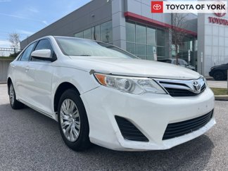Used 2014 Toyota Camry LE image 1