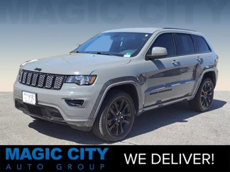 Used 2022 Jeep Grand Cherokee Laredo X image 1