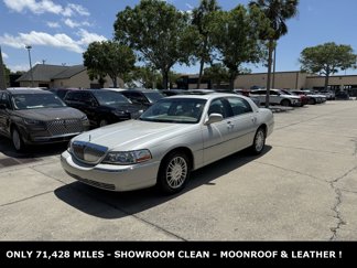 Used 2006 Lincoln Town Car Signature Limited image 1