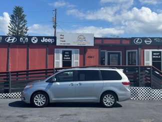 Used 2017 Toyota Sienna XLE Premium image 1