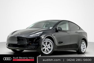 Used 2023 Tesla Model Y AWD image 1