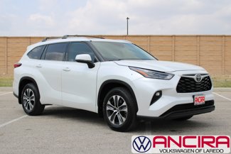 Used 2022 Toyota Highlander XLE image 1