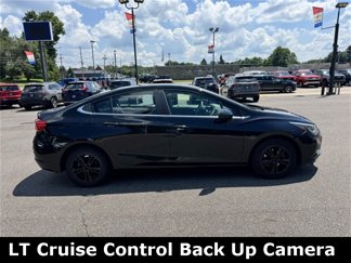 Used 2018 Chevrolet Cruze LT image 1