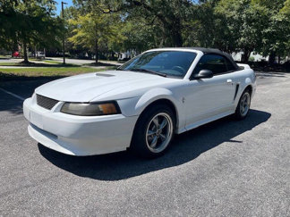 Used 2000 Ford Mustang Convertible image 1