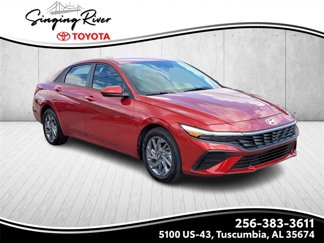 Used 2024 Hyundai Elantra SEL image 1