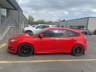 Used 2017 Ford Focus ST image 1