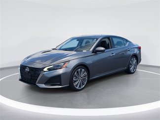 Used 2023 Nissan Altima 2.5 SL image 1
