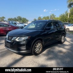 Used 2020 Nissan Rogue SV image 1