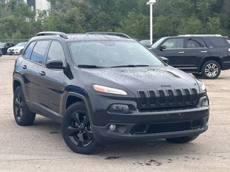 Used 2016 Jeep Cherokee Latitude w/ Comfort/Convenience Group image 1