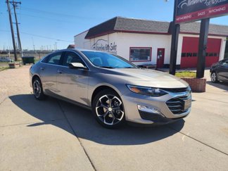Used 2024 Chevrolet Malibu LT image 1