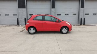 Used 2010 Toyota Yaris 2-Door Hatchback image 1