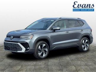 New 2025 Volkswagen Taos SE image 1