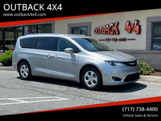 Used 2017 Chrysler Pacifica Touring-L Plus w/ Advanced Safetytec Group image 1