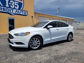 Used 2017 Ford Fusion SE w/ Fusion SE Technology Package image 1
