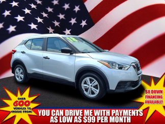 Used 2018 Nissan Kicks S image 1