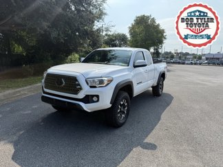 Used 2017 Toyota Tacoma TRD Off-Road image 1