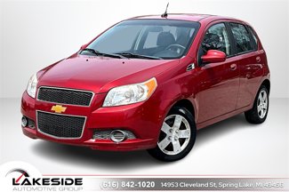 Used 2010 Chevrolet Aveo5 LT w/ Power and Convenience Package image 1