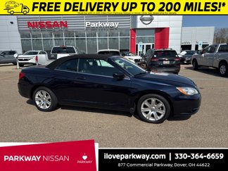 Used 2011 Chrysler 200 Touring image 1
